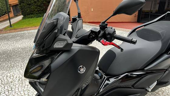YAMAHA XMAX 250 CONNECTED ABS YAMAHA XMAX 250 CONNECTED ABS